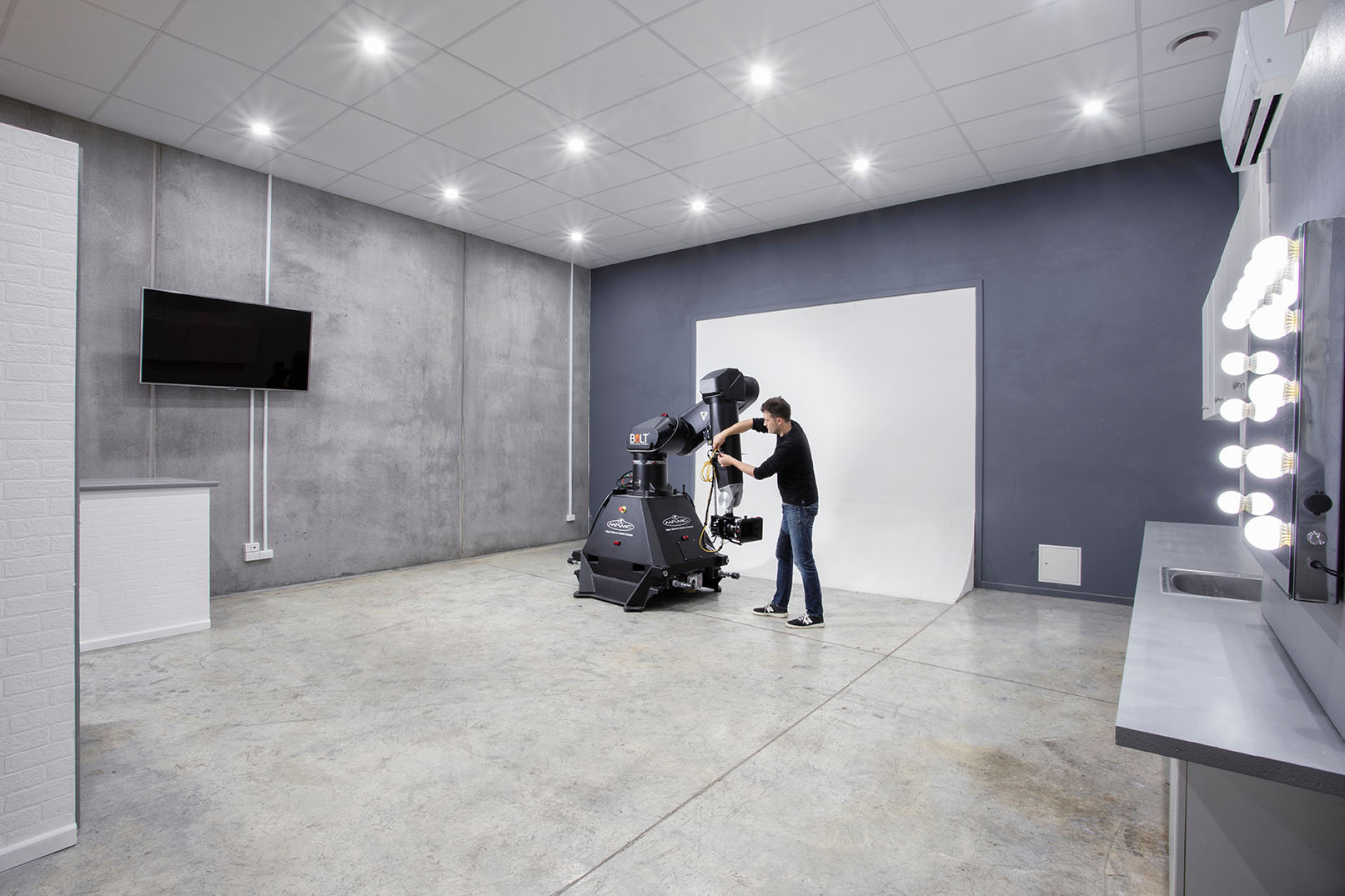 Studio B studio view 5